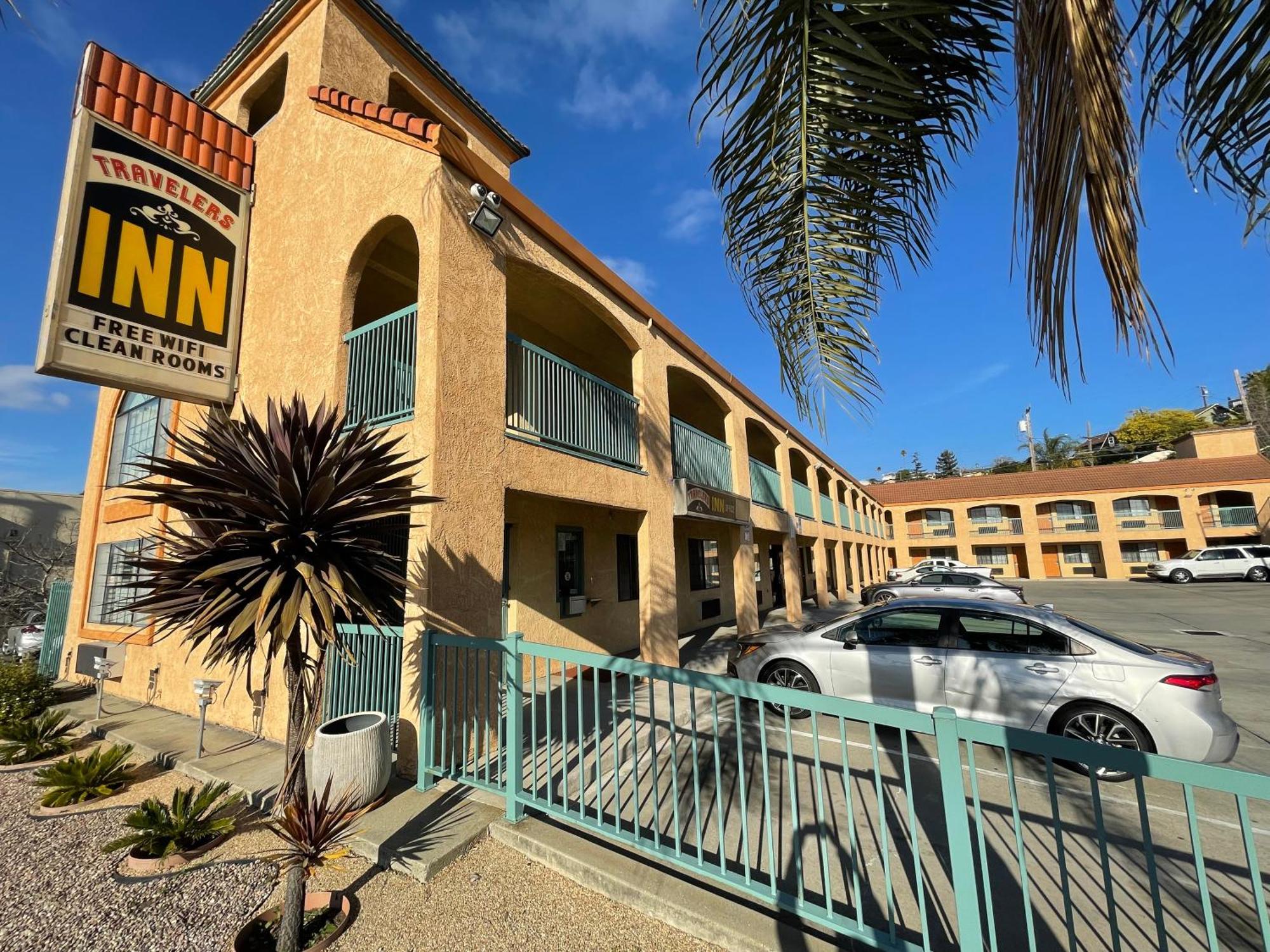 Travelers Inn แคสโตรแวลลีย์ ภายนอก รูปภาพ