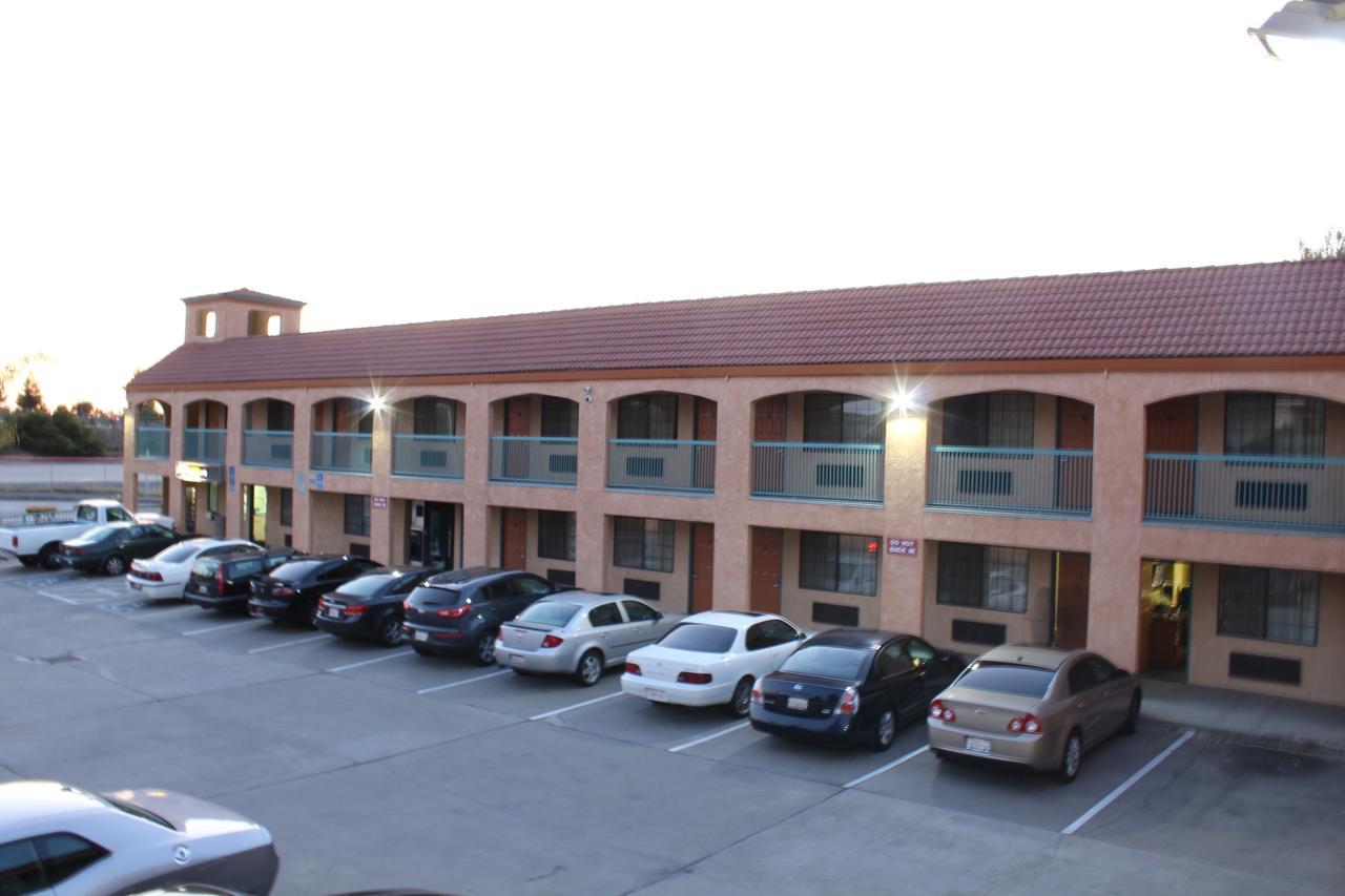 Travelers Inn แคสโตรแวลลีย์ ห้อง รูปภาพ